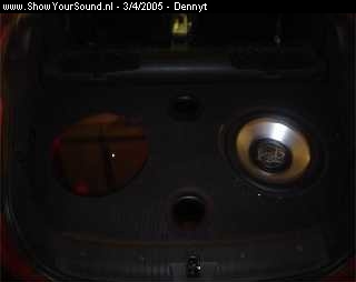 showyoursound.nl - Opel Tigra Ice Tuned By Team Distortion - dennyt - dsc00802.jpg - De kofferbak zoals hij straks de ramen uit mijn auto zal blazen :D Nu kan je al een klein beetje aan de linker kant de neon lichten zien