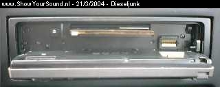 showyoursound.nl - Xpold polo (helaas verkocht in april 2004) - dieseljunk - md_open.jpg - Ow ja het is een MD speler.