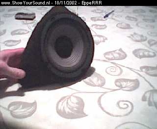 showyoursound.nl - GAS-BOOT - eppeRRR - image6_web.jpg - ff kijken hoe de speaker erin past voordat de plamuur erop aan wordt gebracht