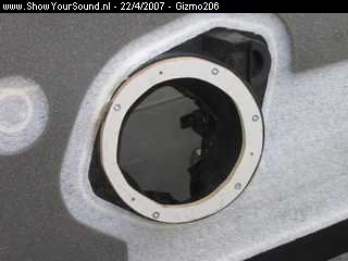 showyoursound.nl - Boston Acoustics 206 - gizmo206 - SyS_2007_4_22_22_27_52.jpg - Frame waar de speaker in moet uitgezaagt zodat de conet er in kan.