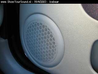 showyoursound.nl - Cold as ice! - icebear - image18.jpg - In close-up: Hier zit de midrange links voor.