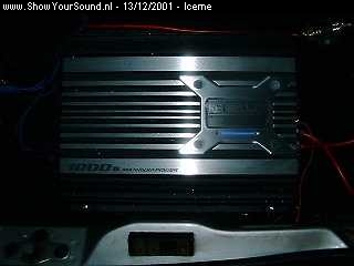 showyoursound.nl - F****** old fiesta, but great install - iceme - Dscf0006.jpg - This amp powers the 2 woofers. This amp has THE power for the 2 woofers.