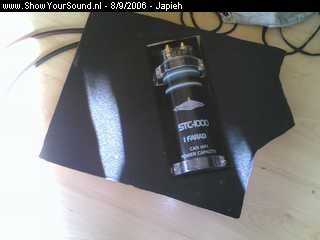 showyoursound.nl - 323 Volume - japieh - SyS_2006_9_8_17_8_17.jpg - mijn condensator die in de zijkant komt