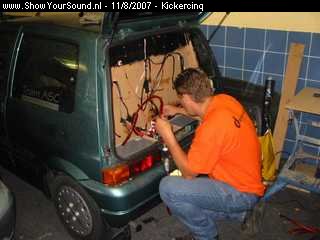 showyoursound.nl - Mean Green Bass Machine - kickercinq - SyS_2007_8_11_21_59_55.jpg - pkabels aan het sorteren en goed hangen voor de nieuwe ampjes/p
