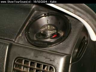 showyoursound.nl - jbl power / caliber comp 3 - kubix - hpim0847.jpg - de tweeter op de orginele pasvorm geknutseld