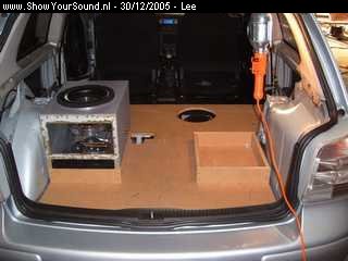 showyoursound.nl - poly car construction - lee - SyS_2005_12_30_21_35_7.jpg - Helaas geen omschrijving!