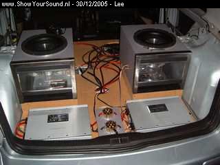 showyoursound.nl - poly car construction - lee - SyS_2005_12_30_21_36_44.jpg - Helaas geen omschrijving!
