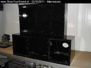 showyoursound.nl - SQ Partner - Team AJX 06 - marcwiesen - SyS_2011_10_22_3_57_47.jpg - divspan11.1&nbsp- /spanspanThe fully black lacquered boxes give a piano finish effect. I did first two layers /spanspanprimers and then two layers black lacquer./span/div