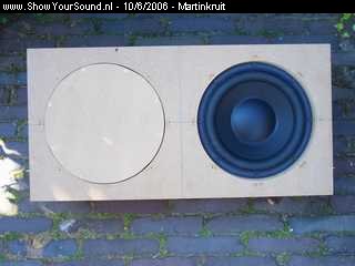 showyoursound.nl - Sound Quality in een Bussie - martinkruit - SyS_2006_6_10_19_16_24.jpg - Helaas, passieve radiator al kapot gespeeld tijdens een EMMA ESPL wedstrijd.BREn het ging niet eens hard.