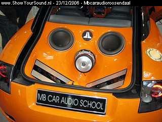 showyoursound.nl - MB Car Audio    De verkoop en inbouwspecialist !!! - mbcaraudioroosendaal - SyS_2006_12_23_14_28_2.jpg - De demo wagen van 2005