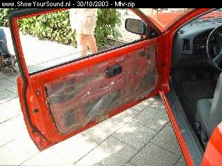 showyoursound.nl - Budget Groundzero audio in een Corolla E9 - mhr-zip - inbouw06.jpg - Deur zonder bekleding.