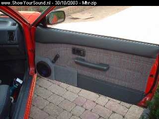 showyoursound.nl - Budget Groundzero audio in een Corolla E9 - mhr-zip - inbouw24.jpg - Compo inbouwen klaar.