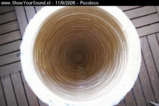 showyoursound.nl - da bOmb - pocoloco - SyS_2006_9_11_21_2_42.jpg - hij is gemaakt van 32 mdf ringen en zijn verlijmd.