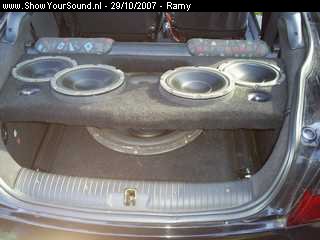 showyoursound.nl - opel tigra 15 inch sub - ramy - SyS_2007_10_29_19_5_43.jpg - Helaas geen omschrijving!