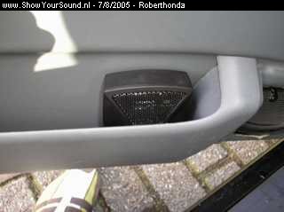 showyoursound.nl - Honda accord coupe - roberthonda - SyS_2005_8_7_18_18_22.jpg - Het filter maar in de deurbak gemonteerd.