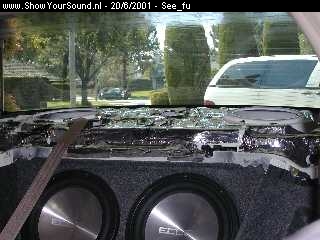 showyoursound.nl - Audio system in a 98 Honda Accord Coupe - see_fu - reardeck_stripped_dynamat_right.jpg - Helaas geen omschrijving!