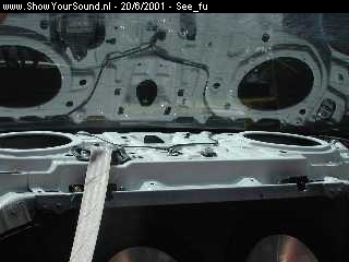 showyoursound.nl - Audio system in a 98 Honda Accord Coupe - see_fu - reardeck_stripped_left.jpg - Helaas geen omschrijving!