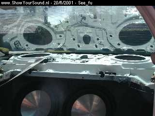 showyoursound.nl - Audio system in a 98 Honda Accord Coupe - see_fu - reardeck_stripped_right.jpg - Helaas geen omschrijving!