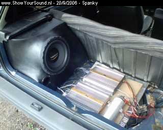 showyoursound.nl - Audison, Rainbow, Hertz - spanky - SyS_2006_9_20_22_59_6.jpg - Helaas geen omschrijving!