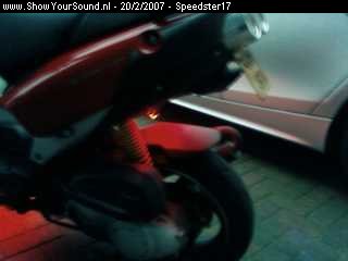 showyoursound.nl - een scooter met 500 watt - speedster17 - SyS_2007_2_20_18_10_15.jpg - en neon achter kan natuurlijk niet ontbreken