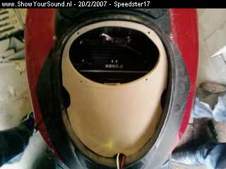 showyoursound.nl - een scooter met 500 watt - speedster17 - SyS_2007_2_20_18_7_31.jpg - de plank voor de 2 speakers