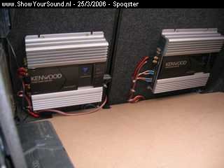 showyoursound.nl - Pimp My Sound - spoqster - SyS_2006_3_25_19_34_56.jpg - Mijn versterkers:BR1x PS201T gebridged voor de subBR1X PS301T voor luidsprekers achteraan