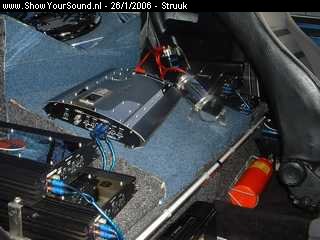 showyoursound.nl - scirocco power       16 boxen!! - struuk - SyS_2006_1_26_21_51_10.jpg - Helaas geen omschrijving!