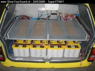 showyoursound.nl - superSTANY s DB DRAG CAR. - superSTANY - SyS_2006_8_29_16_1_59.jpg - New Amp rack : a bit bigger in lenght ... why ... see following pictures ...