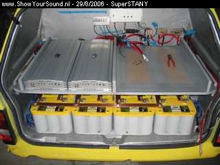 showyoursound.nl - superSTANY s DB DRAG CAR. - superSTANY - SyS_2006_8_29_16_2_13.jpg - First 2 Amps in ... D-5 from Spl Dynamics