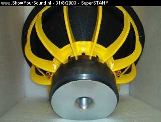 showyoursound.nl - superSTANY s DB DRAG CAR. - superSTANY - christof2.jpg - The New subs !!! Inhuman , yellow ones , quad spiders , dual coils , 18