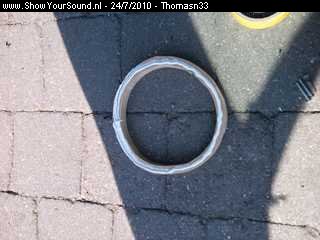 showyoursound.nl - 1e beuk SAAB op sys? - thomasn33 - SyS_2010_7_24_22_31_34.jpg - dikke laag fix-all op de mdf ring