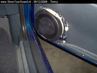 showyoursound.nl - SQ instal in dagelijks auto - tonny - SyS_2006_12_26_14_33_22.jpg - Ik heb hier efe voor te testen mijn nieuwe speakers ingebouwd. 