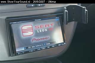showyoursound.nl - Seat Leon 2007 - Pioneer PRS / Audio System - ultima - SyS_2007_8_26_15_38_29.jpg - pDe headunit.  Een Pioneer AVIC-HD1BT navigatie/multimedia speler./p