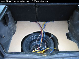 showyoursound.nl - woezik terror sound system - vwpower - pic_2.jpg - hier heb ik de bodemplaat gemaakt