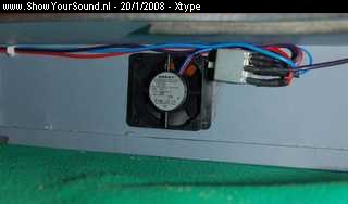 showyoursound.nl - Jaguar X-Type iPod Interface Hifonics MB Quart - xtype - SyS_2008_1_20_20_34_24.jpg - pVentilator en relais om de ventilatoren op de schakelstroom van de radio te laten schakelen./p