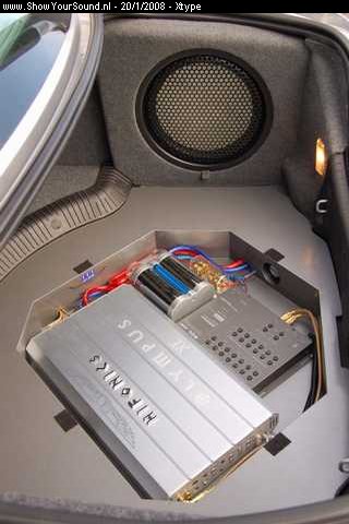 showyoursound.nl - Jaguar X-Type iPod Interface Hifonics MB Quart - xtype - SyS_2008_1_20_20_46_18.jpg - pTwee 5 cm ventilatoren koelen de versterker (een blaast, een zuigt)/p