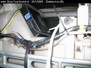 showyoursound.nl - VTEC JBL  - zwartecivicJBL - SyS_2008_1_28_22_43_53.jpg - pDe pioneer  CD - IB 100 voor mijn ipod op de radio aan te sluiten./p